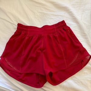 Lululemon hotty hot high rise lined short